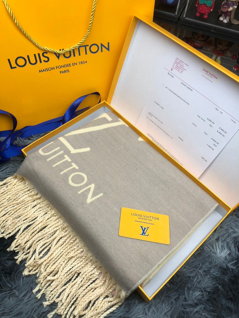 Louis Vuitton Scarf - 950468286 - Photo 1