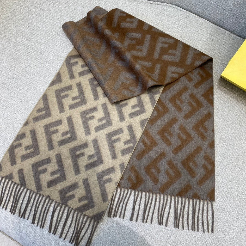 Fendi Gradient Scarf - 1245381260 - Photo 1