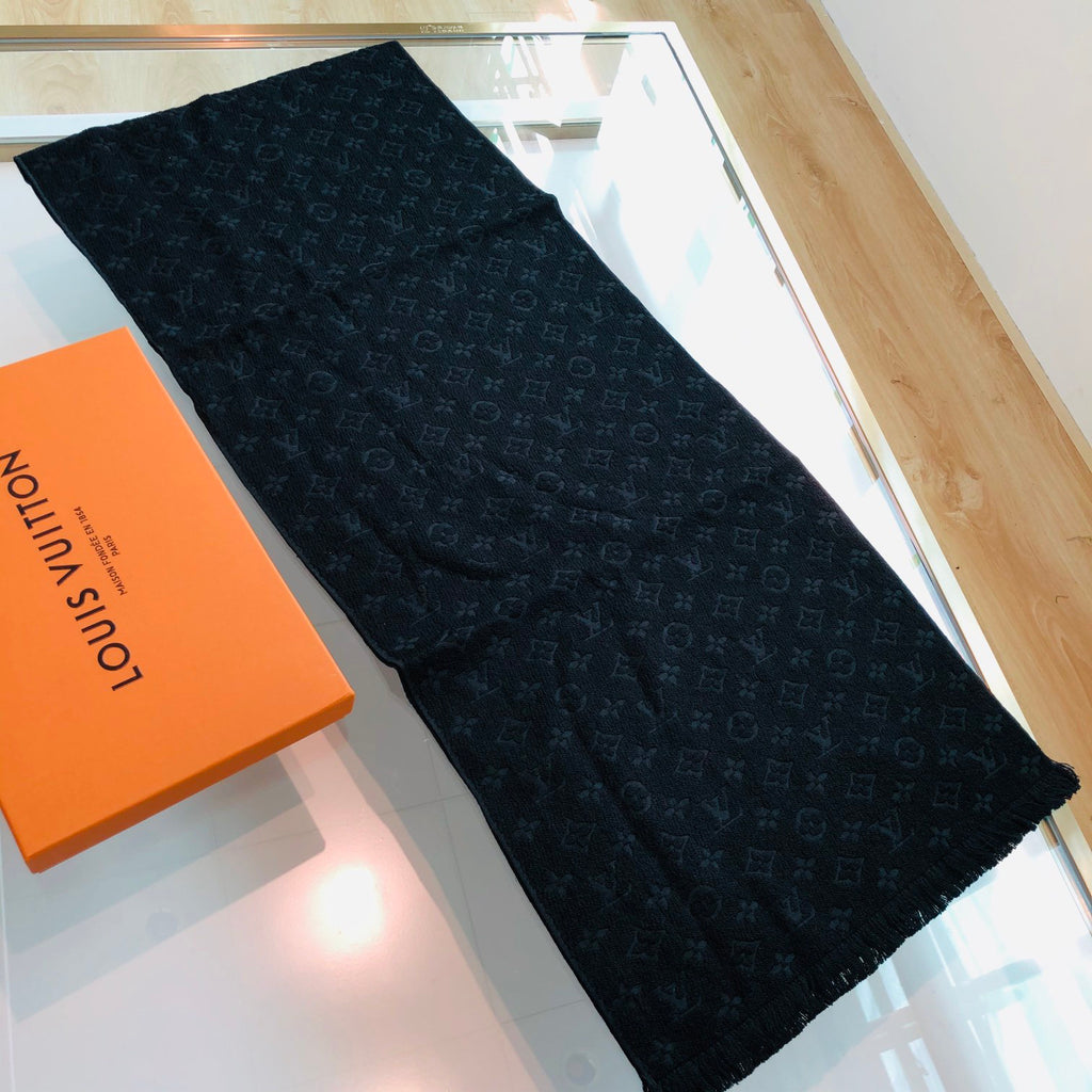 Louis Vuitton Jacquard Logo Detail Scarf - 979032534 - Photo 1