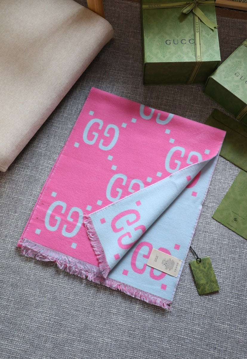 Gucci Scarf - 945377808 - Photo 1