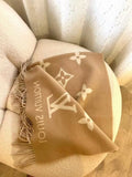 Louis Vuitton Scarf - 945244903 - Photo 1