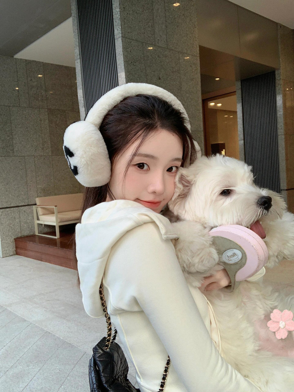 Chanel Earmuffs - 933090000 - Photo 1