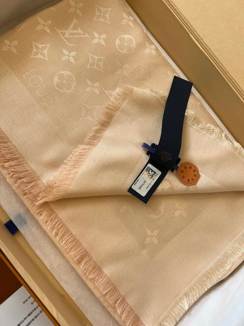 Louis Vuitton Scarf - 945428884 - Photo 1