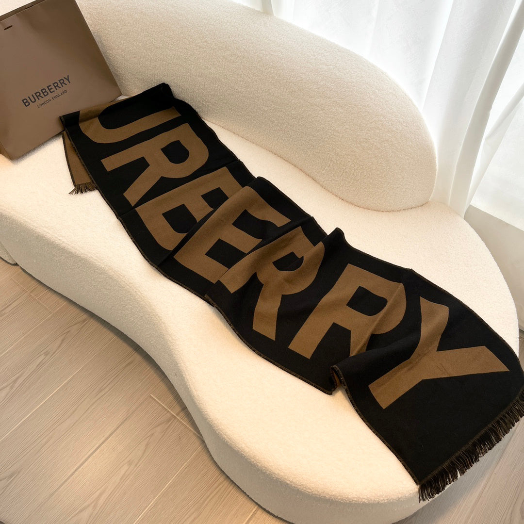 Burberry Logo Detail Scarf - 975220361 - Photo 1