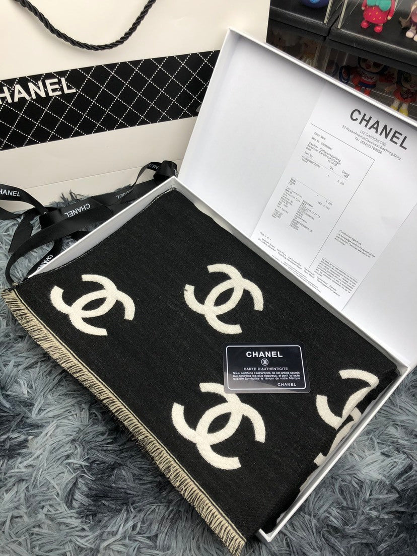 Chanel Scarf - 950470364 - Photo 1