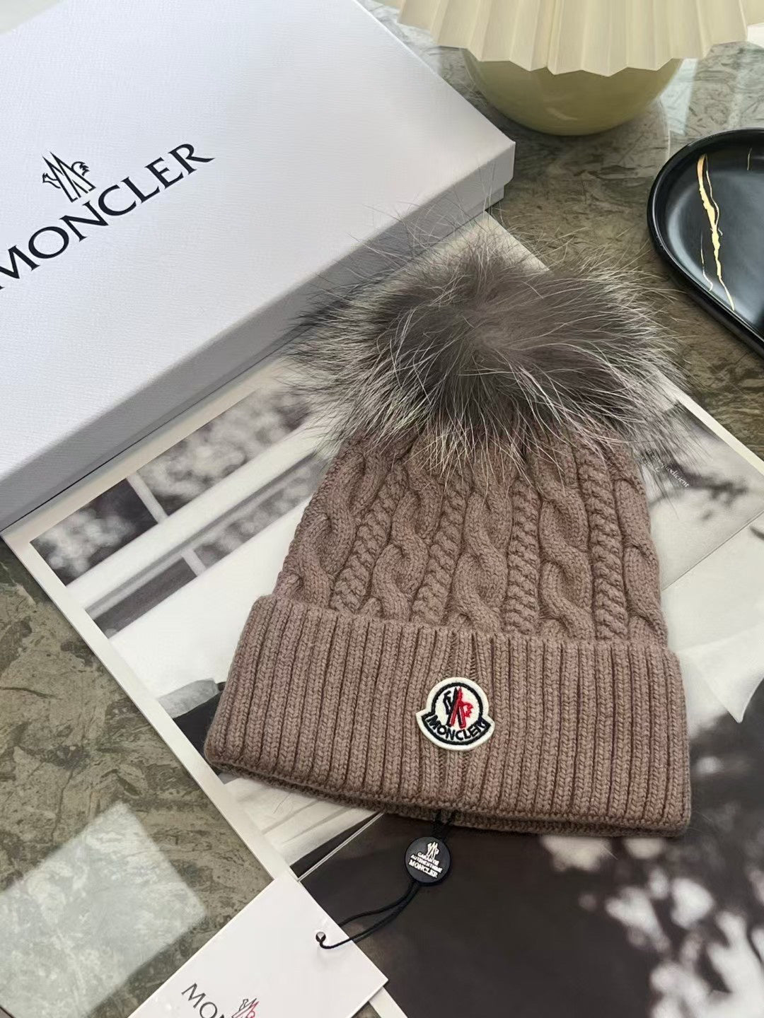 Moncler Logo Detail Knit Beanie - 1107214092 - Photo 1