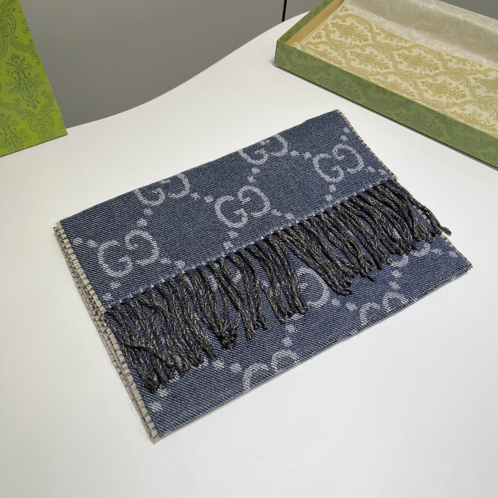 Gucci Jacquard Logo Detail Scarf - 979032619 - Photo 1