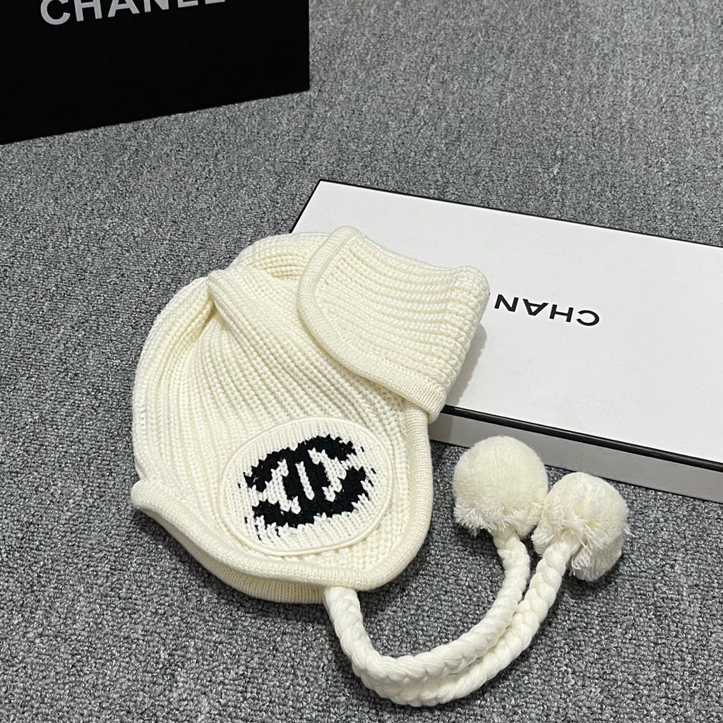 Chanel Logo Detail Knit Beanie - 1141779119 - Photo 1