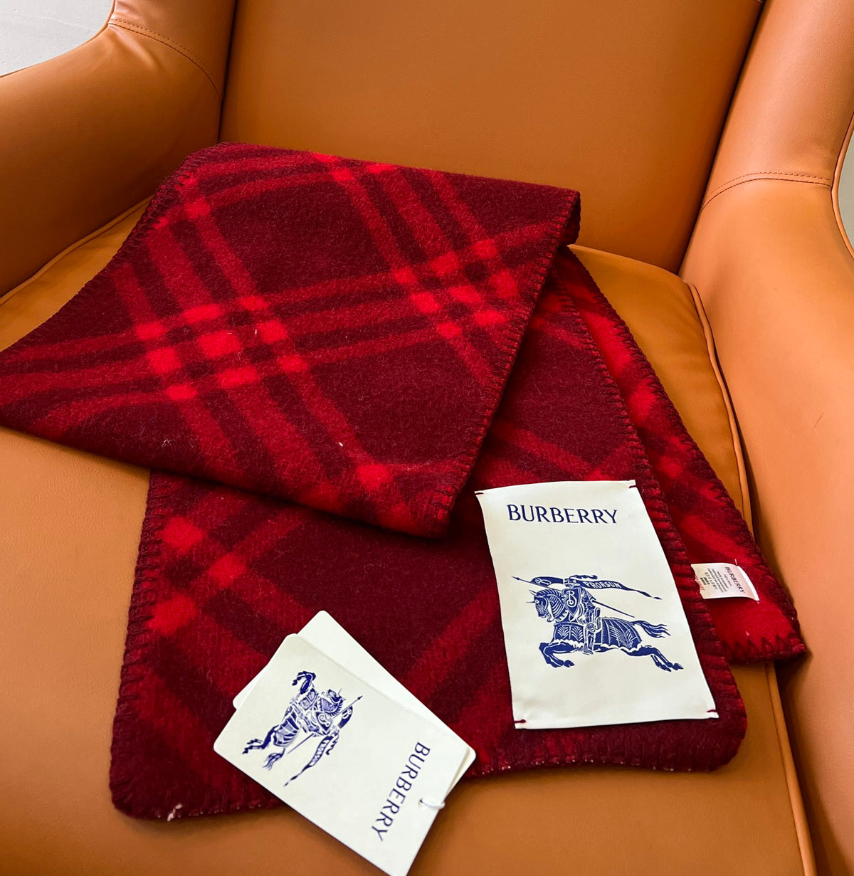 Burberry Scarf - 952126702 - Photo 1