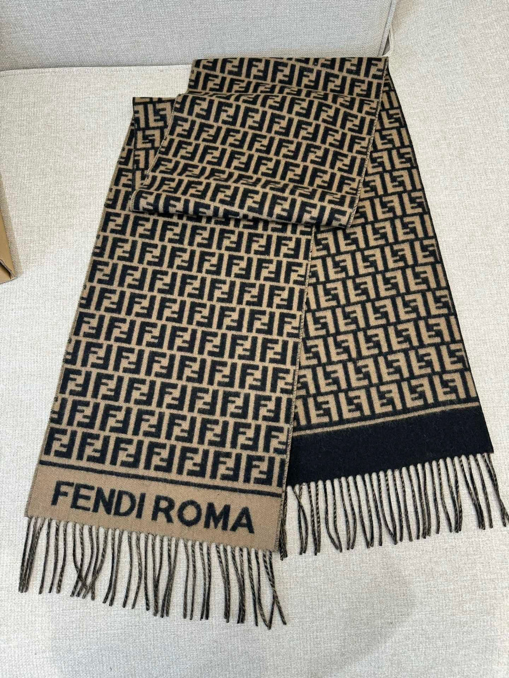 Fendi Logo Detail Scarf - 1245380148 - Photo 1