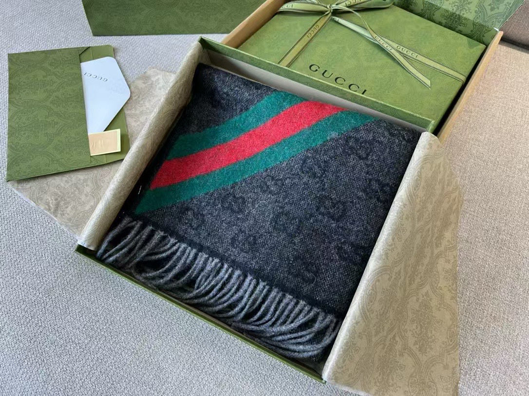 Gucci Jacquard Scarf - 968682872 - Photo 1