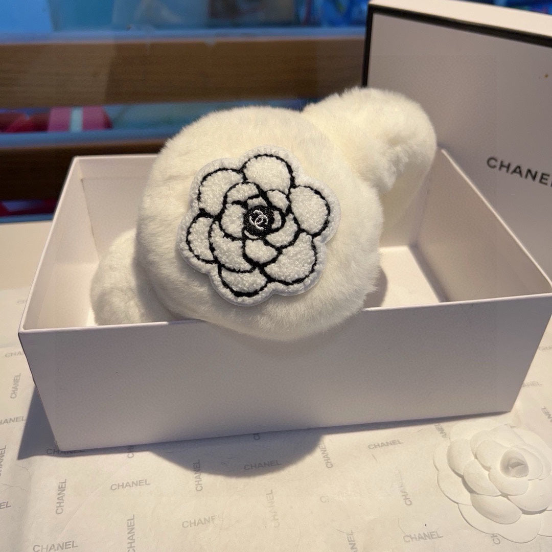 Chanel Earmuffs - 933089936 - Photo 1