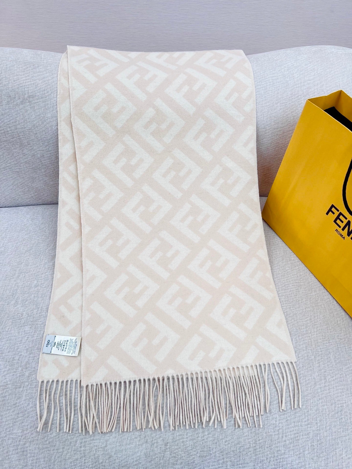 Fendi Logo Detail Scarf - 1245373238 - Photo 1