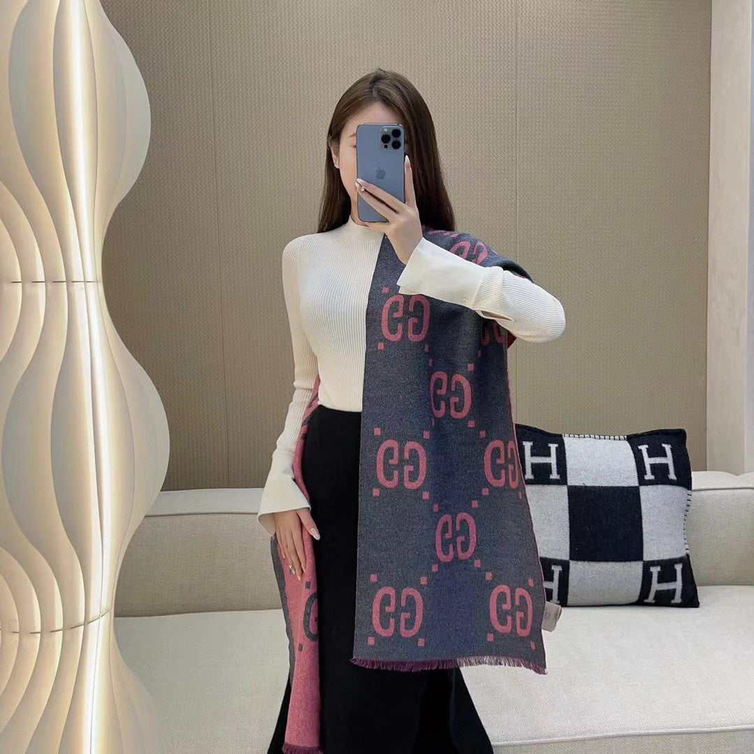 Gucci Jacquard Scarf - 981253139 - Photo 1