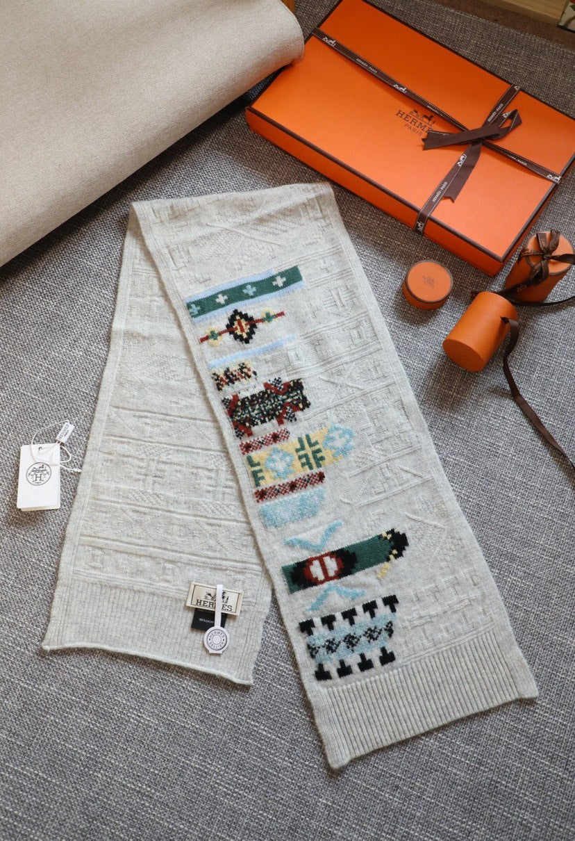 Hermes Jacquard Knit Scarf - 945367605 - Photo 1