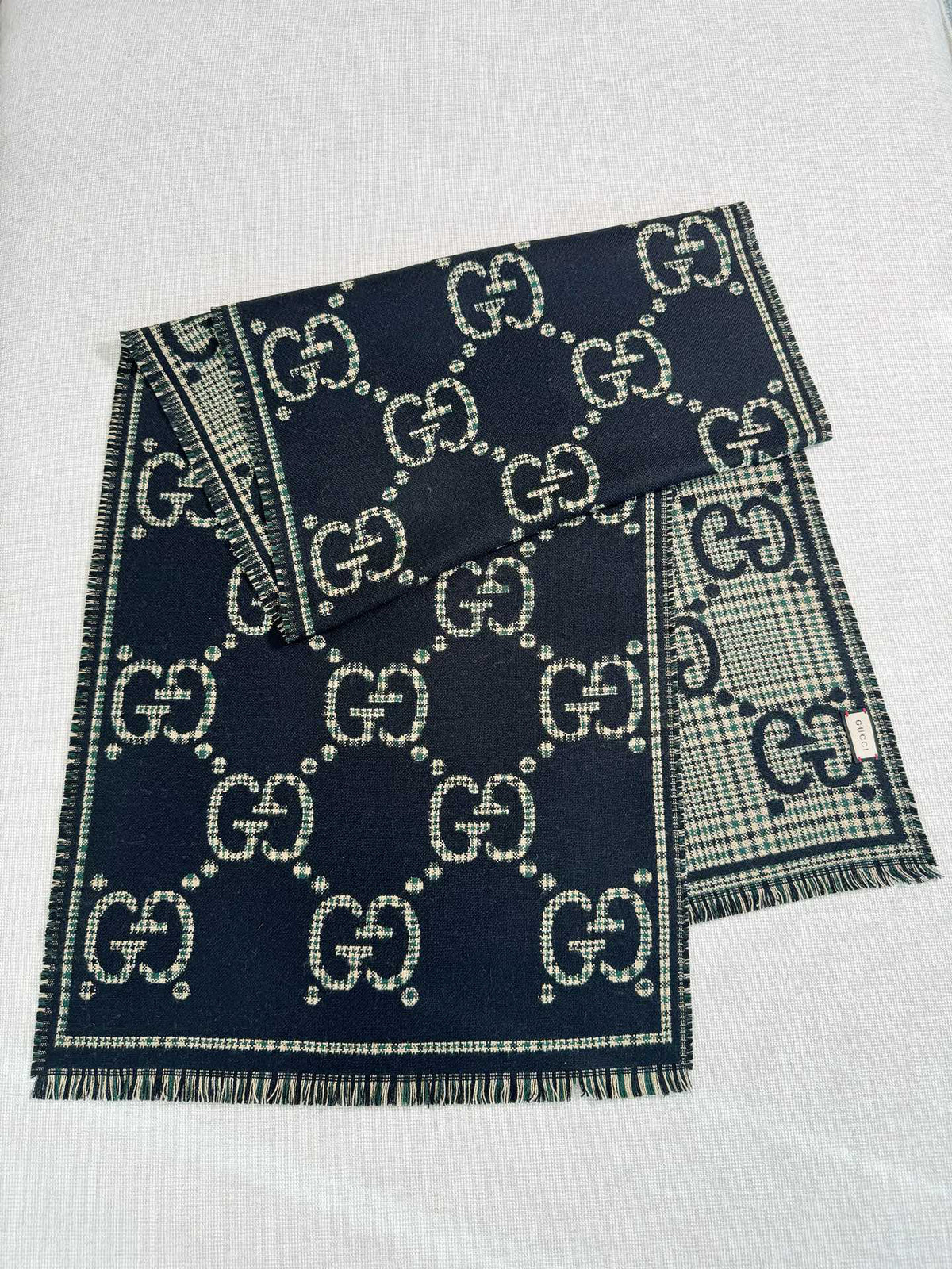 Gucci Check Pattern Jacquard Scarf - 973234482 - Photo 1