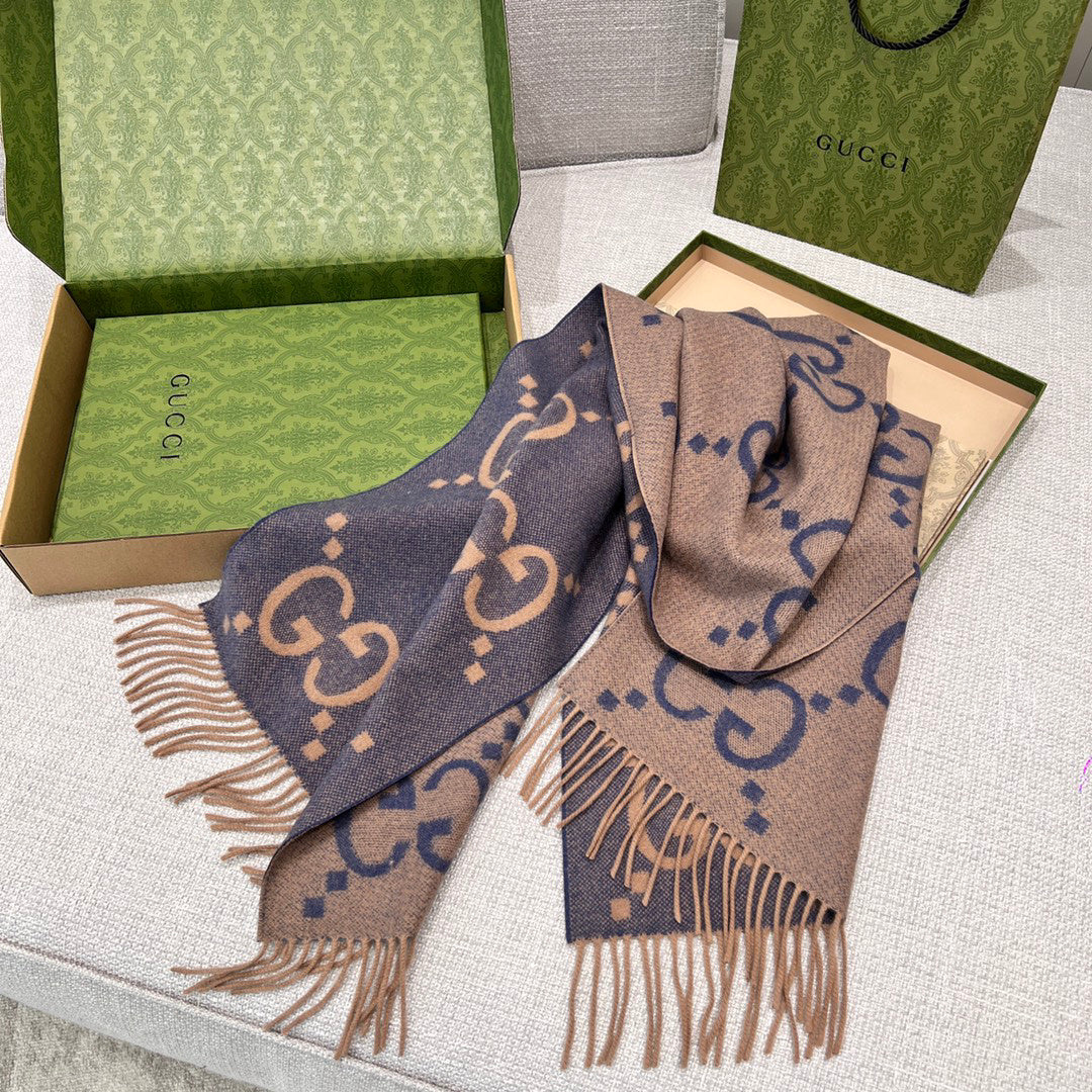 Gucci Jacquard Scarf - 984596760 - Photo 1