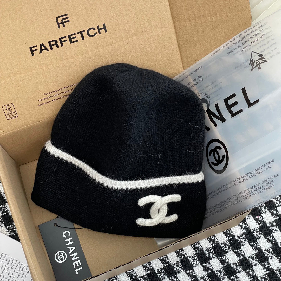 Chanel Knit Beanie - 975370133 - Photo 1
