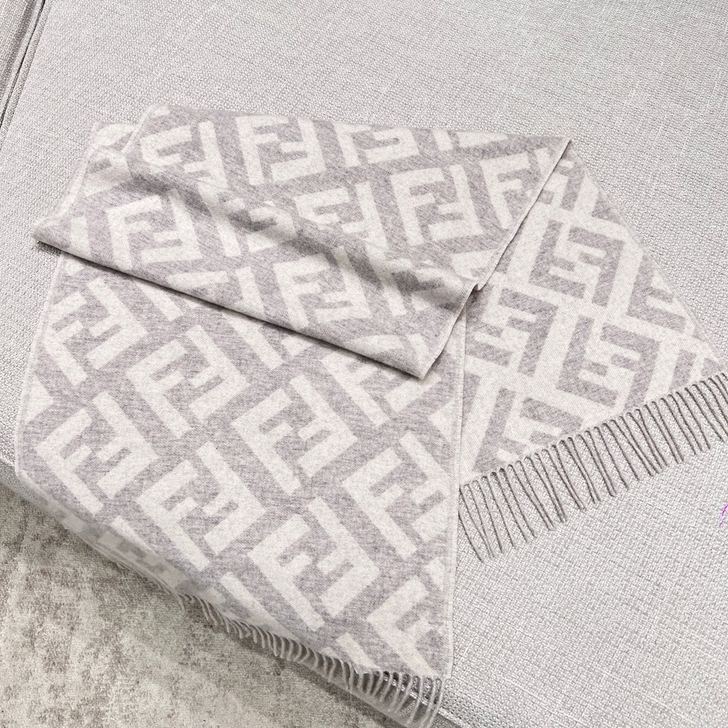 Fendi Jacquard Logo Detail Scarf - 1245379157 - Photo 1