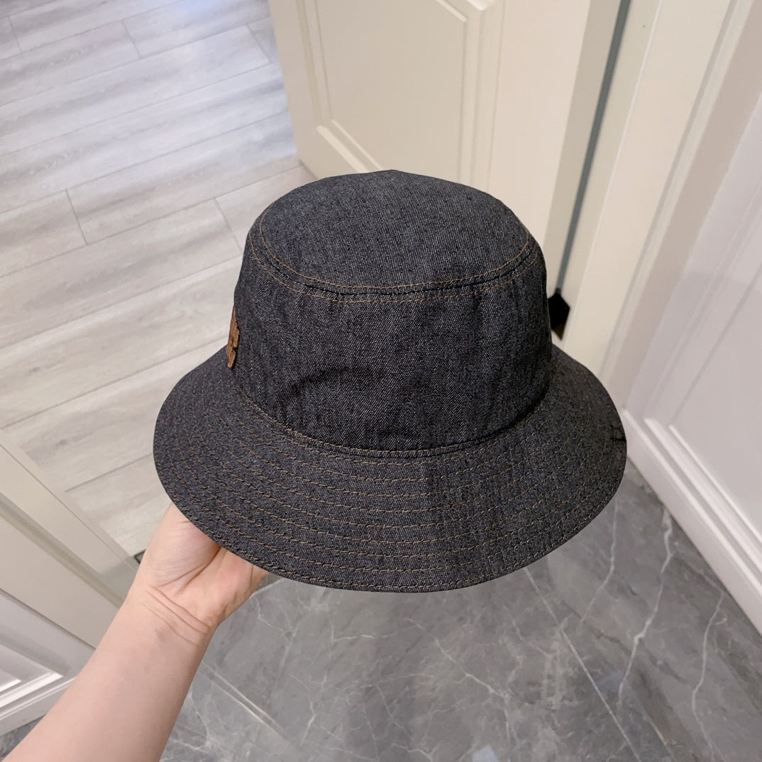 Miu Miu Bucket Hat - 1002656958 - Photo 2