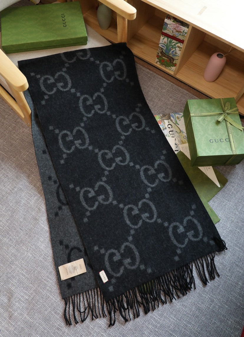 Gucci Jacquard Scarf - 944940307 - Photo 2