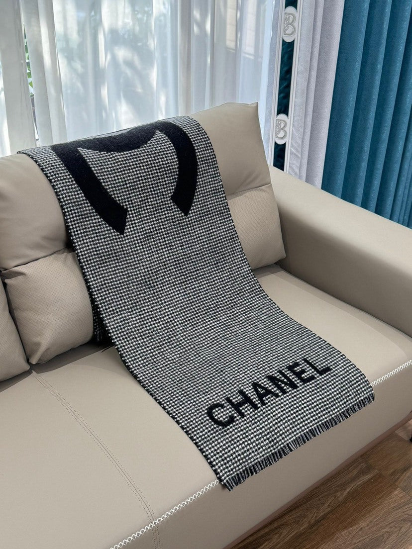 Chanel Jacquard Colorblock Scarf - 944928402 - Photo 2