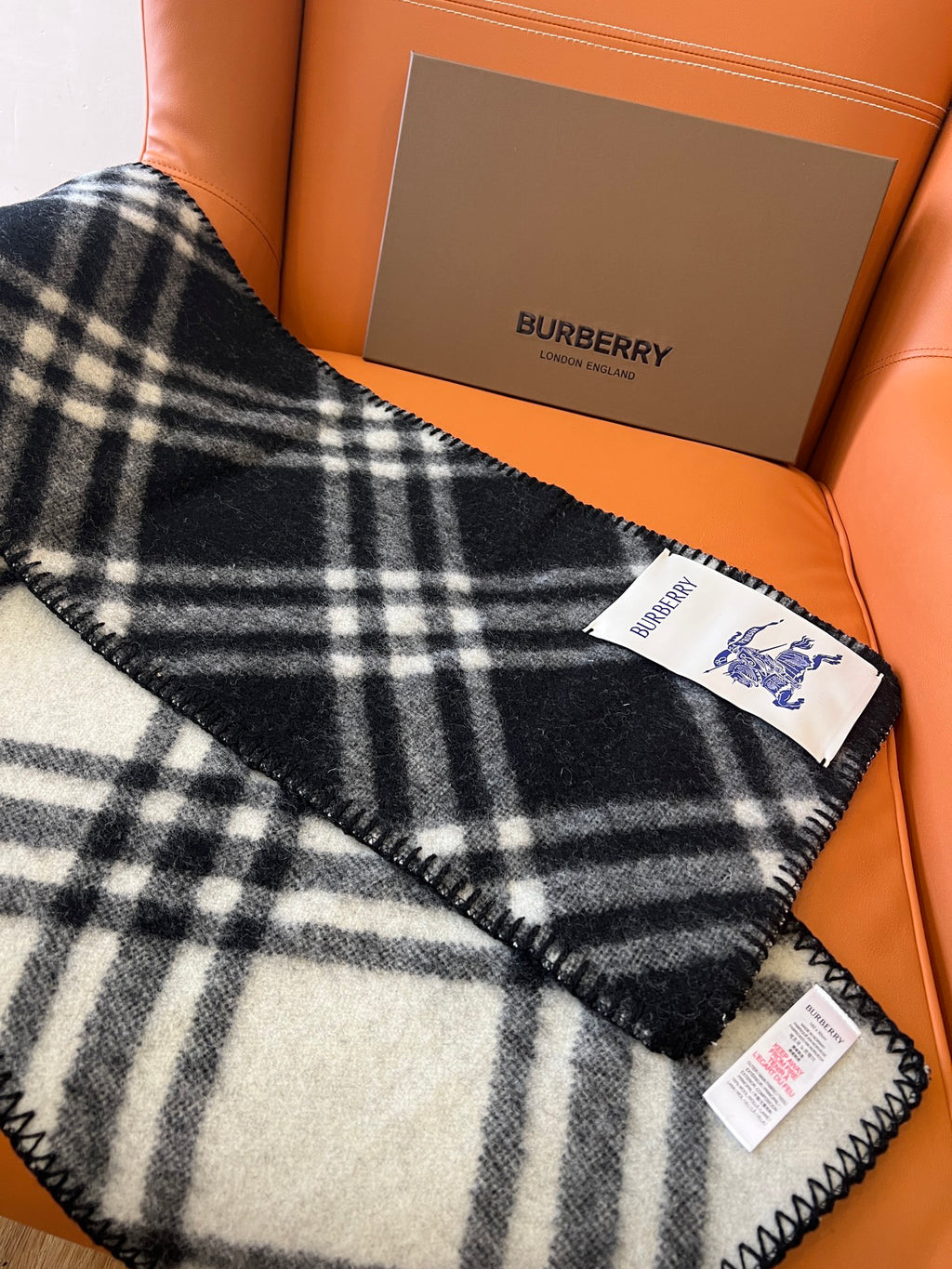 Burberry Scarf - 952126600 - Photo 2