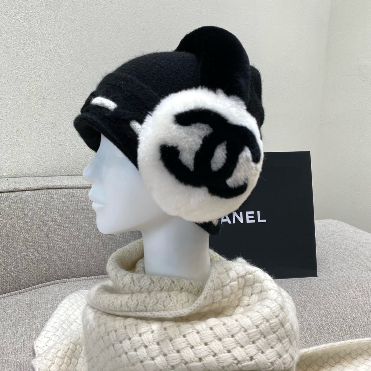 Chanel Logo Detail Earmuffs - 1141777618 - Photo 2