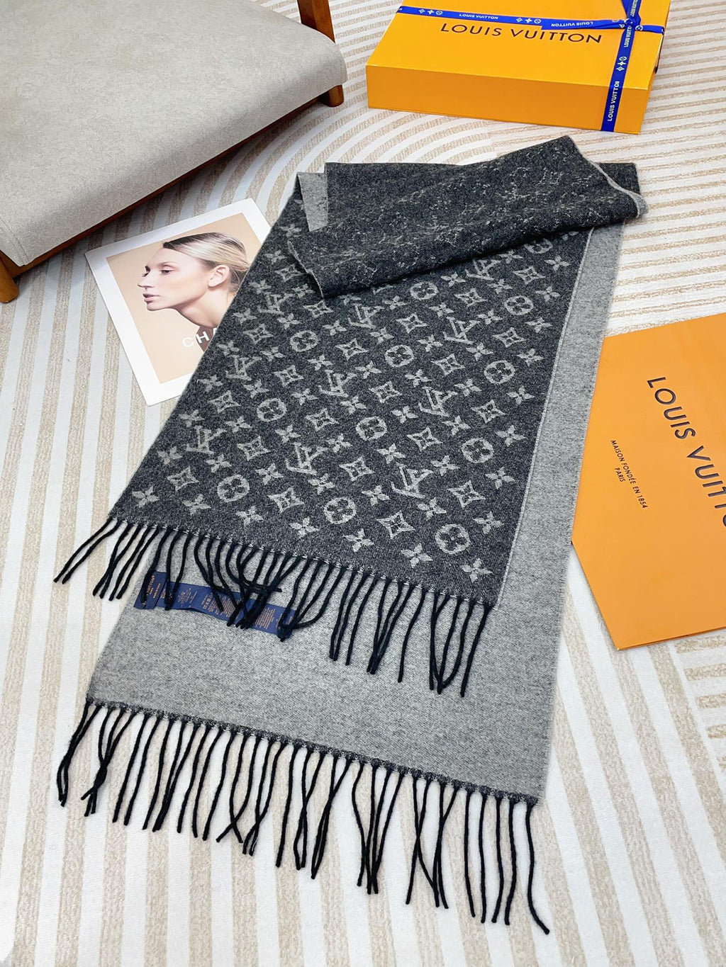 Louis Vuitton Jacquard Gradient Scarf - 973238662 - Photo 2