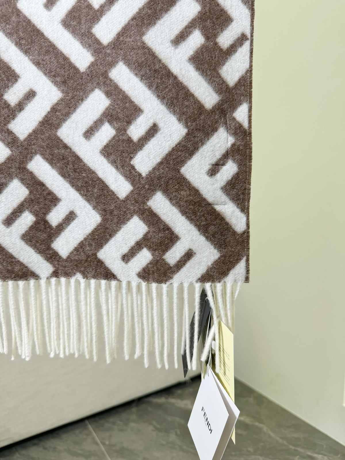 Fendi Jacquard Gradient Scarf - 974270285 - Photo 2