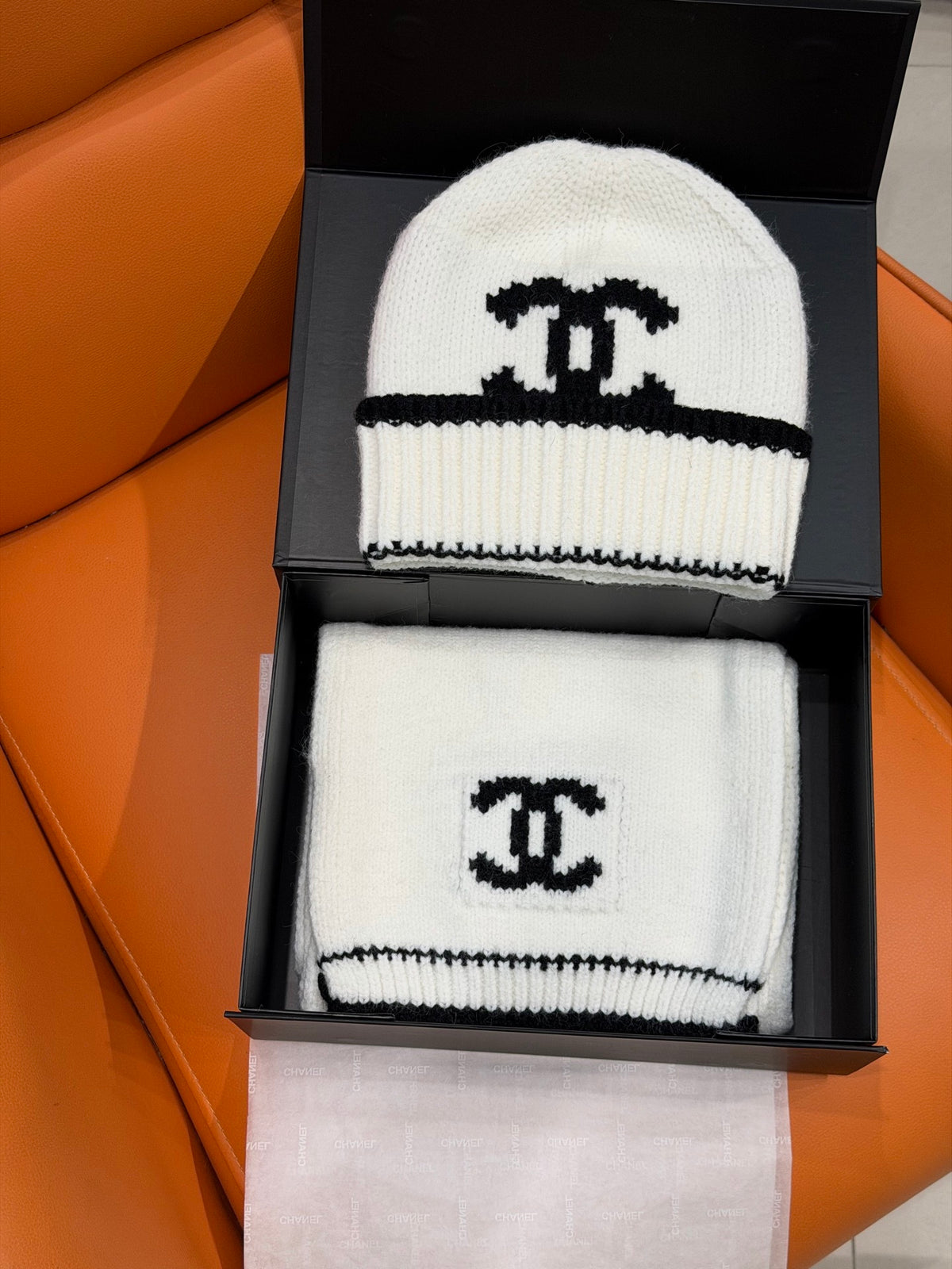 Chanel Jacquard Colorblock Accessory Set - 1245544611 - Photo 2