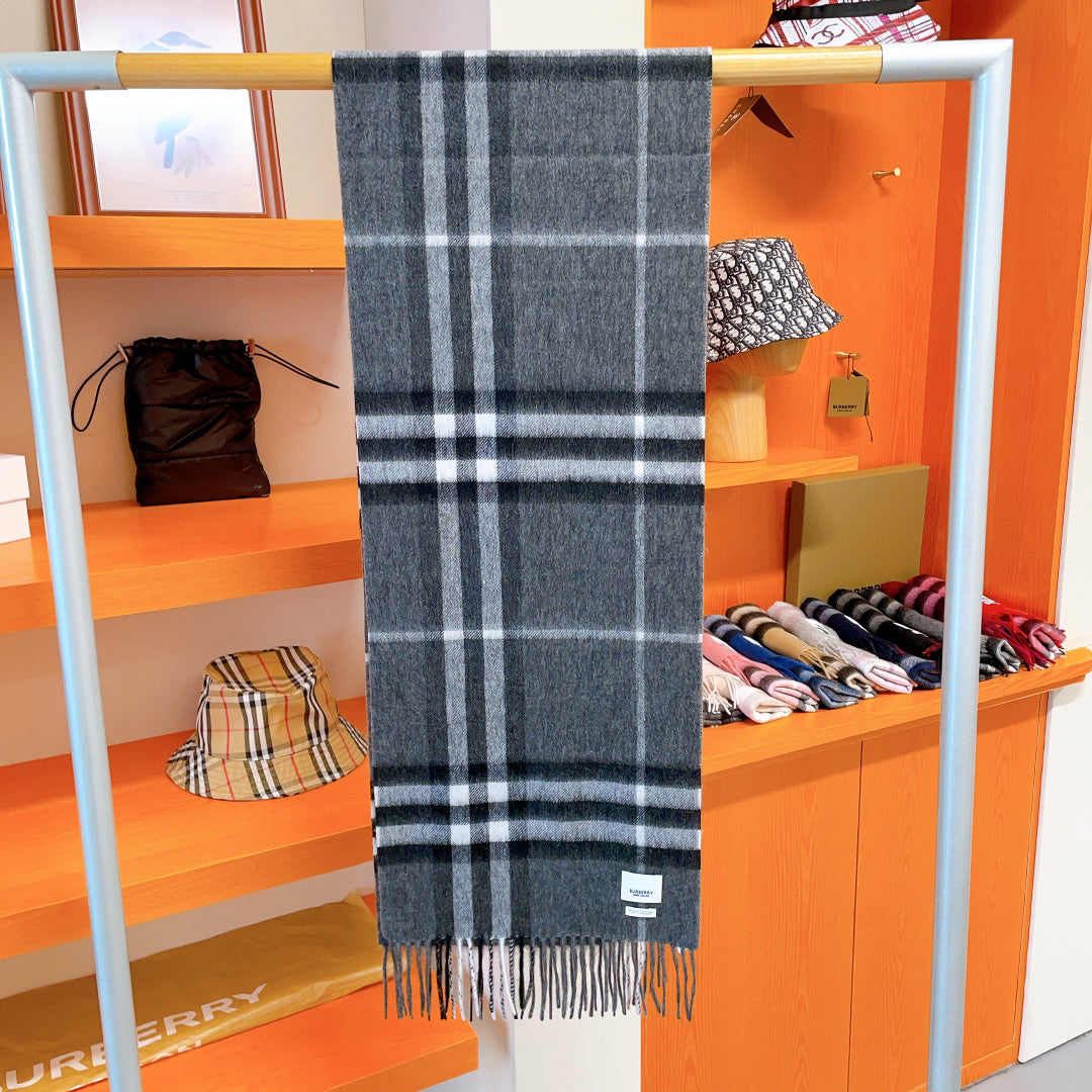 Burberry Check Pattern Scarf - 975222871 - Photo 2