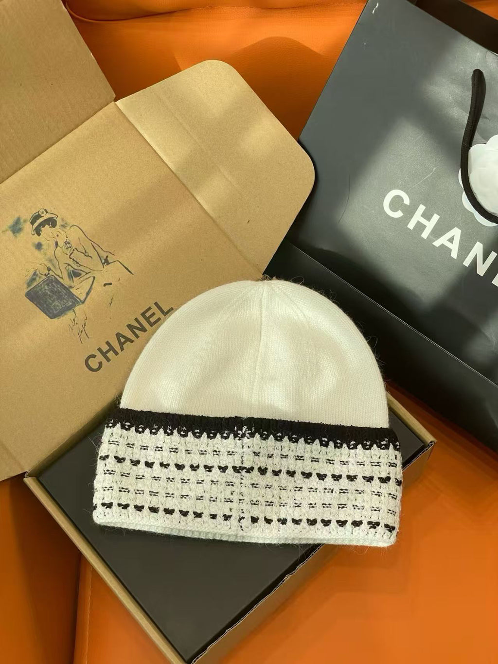 Chanel Logo Detail Knit Beanie - 1149273136 - Photo 2