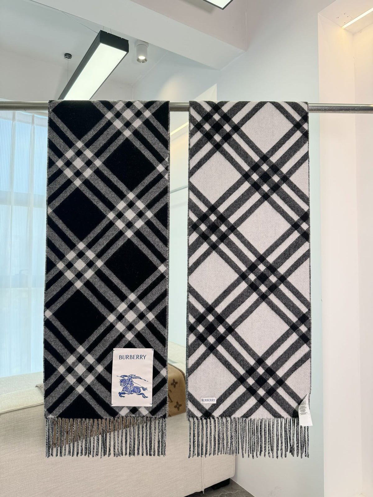 Burberry Check Pattern Scarf - 973237343 - Photo 2