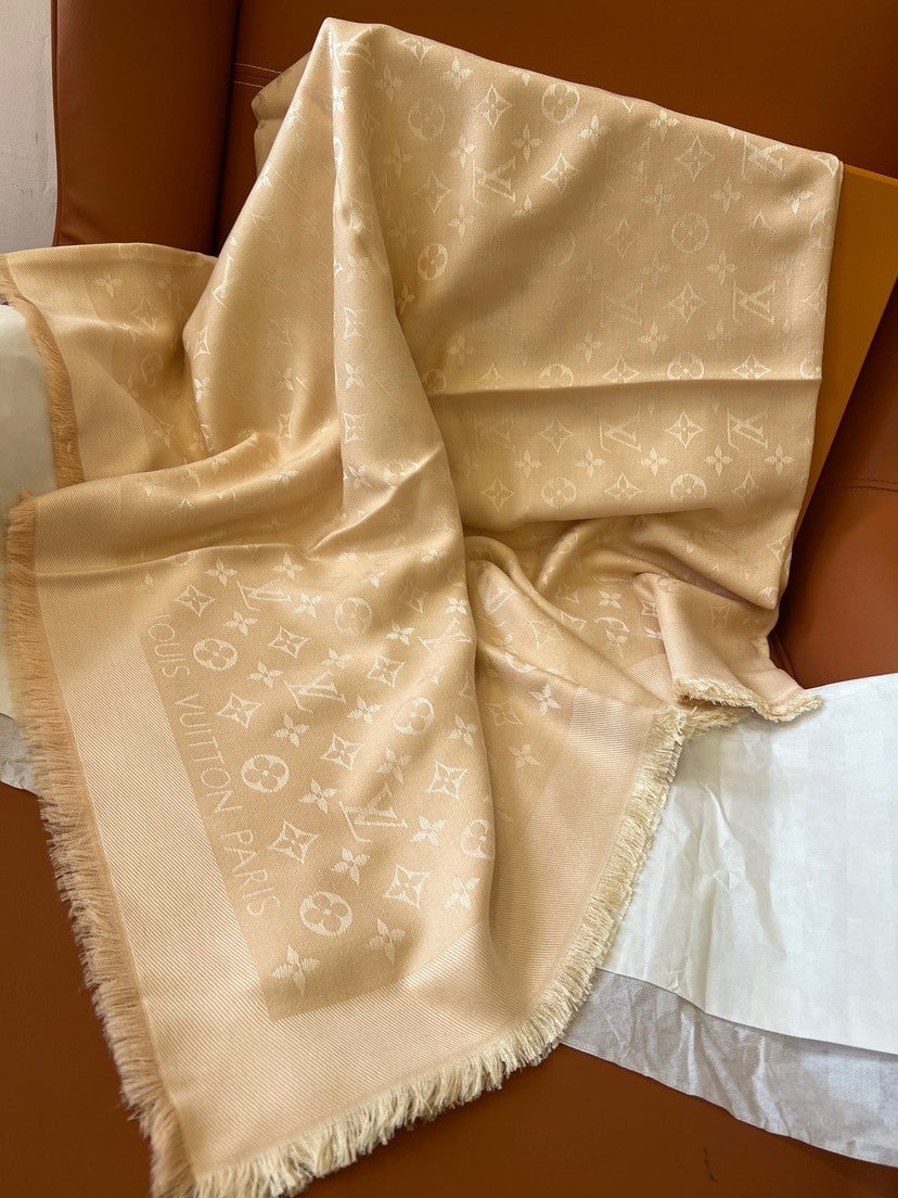 Louis Vuitton Scarf - 945428884 - Photo 2