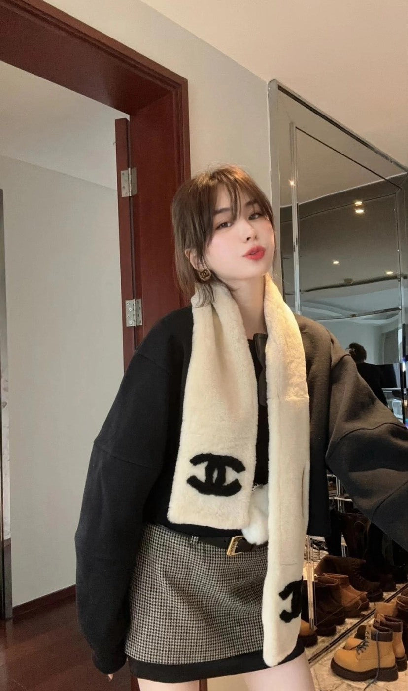 Chanel Accessory Set - 947431723 - Photo 2