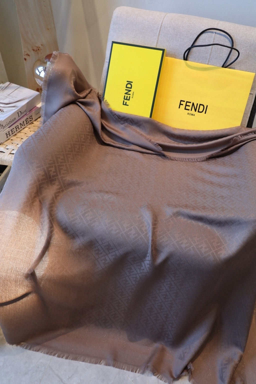 Fendi Jacquard Logo Detail Square Scarf - 1245375014 - Photo 2
