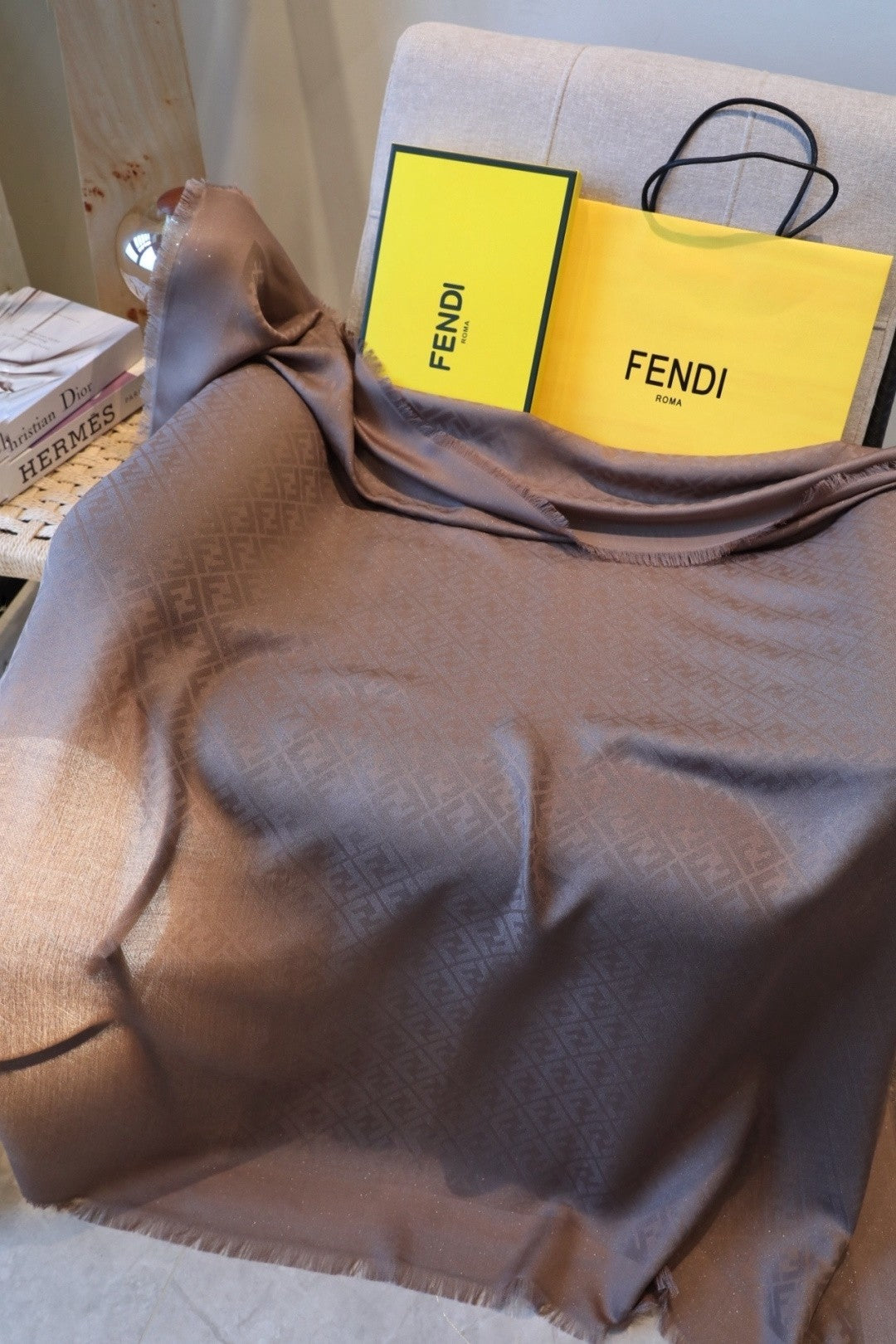 Fendi Jacquard Logo Detail Square Scarf - 1245375014 - Photo 2
