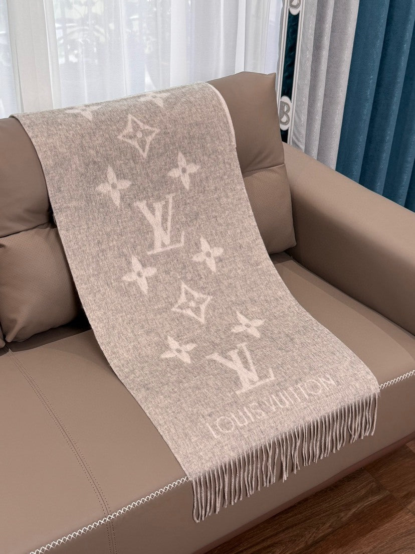 Louis Vuitton Scarf - 950913811 - Photo 2