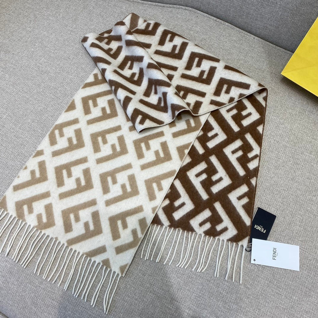 Fendi Gradient Scarf - 1245381542 - Photo 2