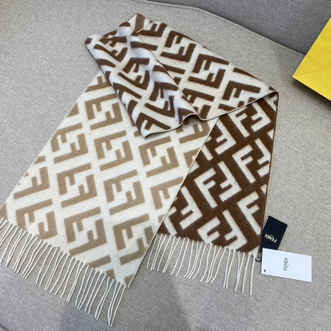 Fendi Gradient Scarf - 1245381542 - Photo 2