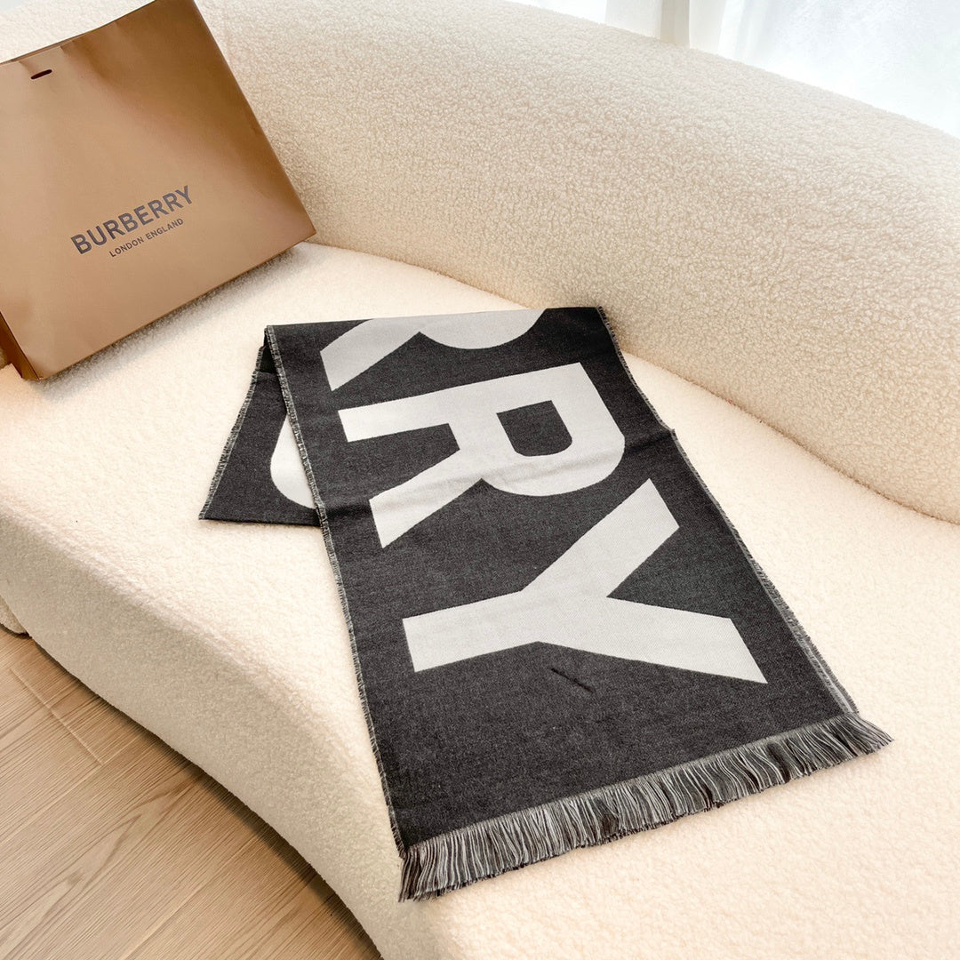 Burberry Logo Detail Scarf - 975220564 - Photo 2
