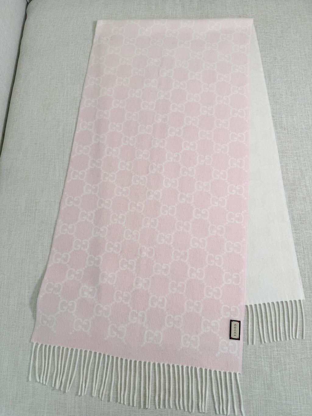 Gucci Gradient Scarf - 973645417 - Photo 2