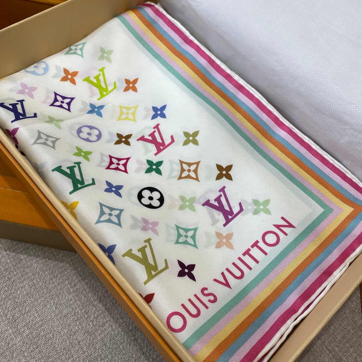 Louis Vuitton Square Scarf - 1013302303 - Photo 2