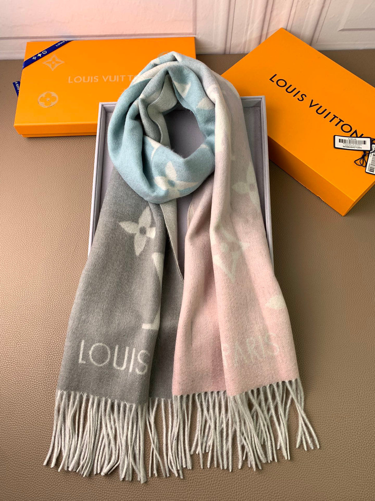 Louis Vuitton Gradient Scarf - 925524702 - Photo 2