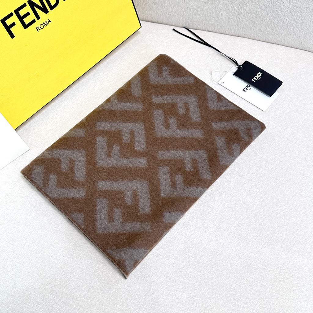 Fendi Jacquard Gradient Scarf - 952636697 - Photo 2