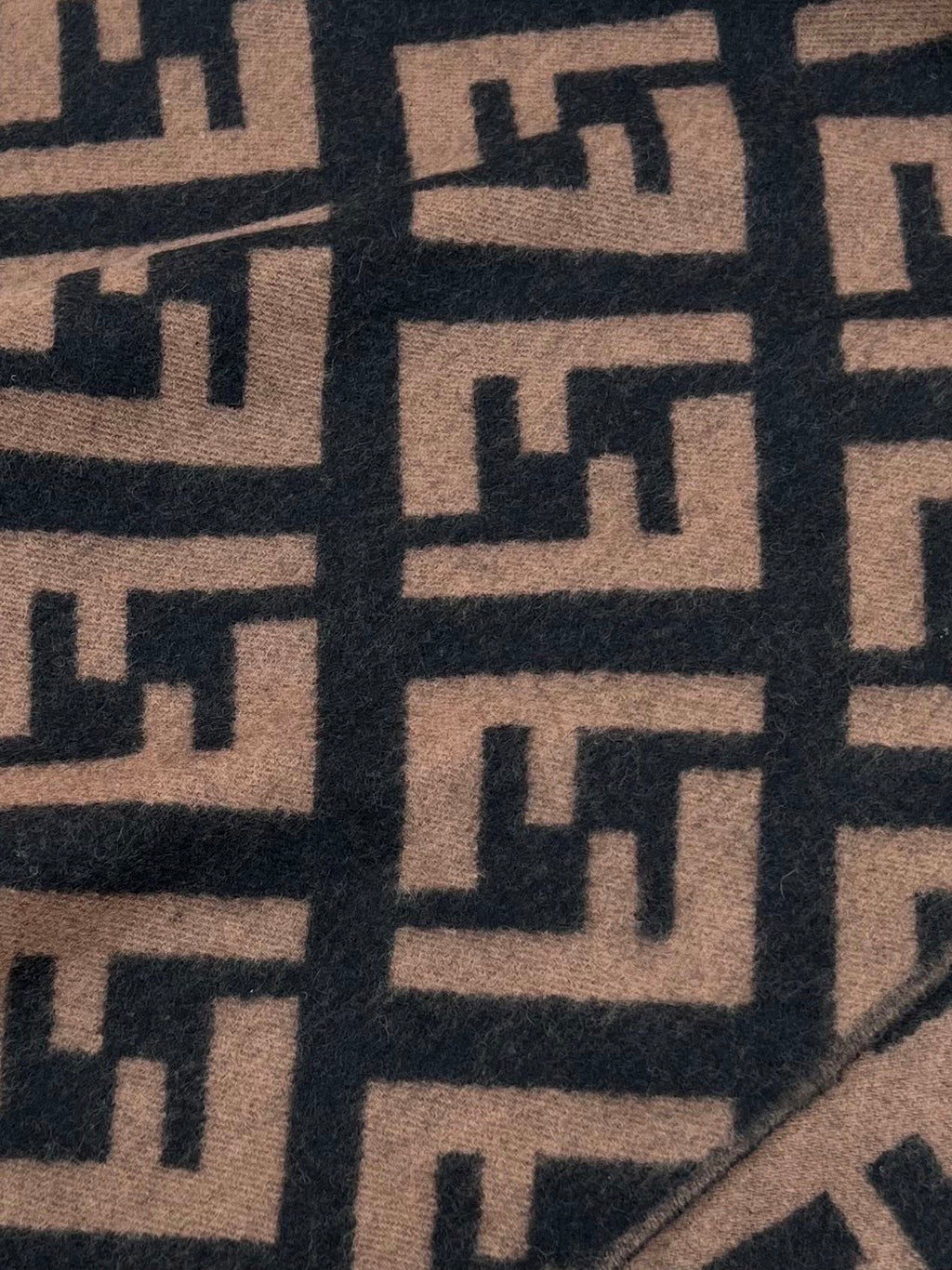 Fendi Logo Detail Scarf - 1245372310 - Photo 2