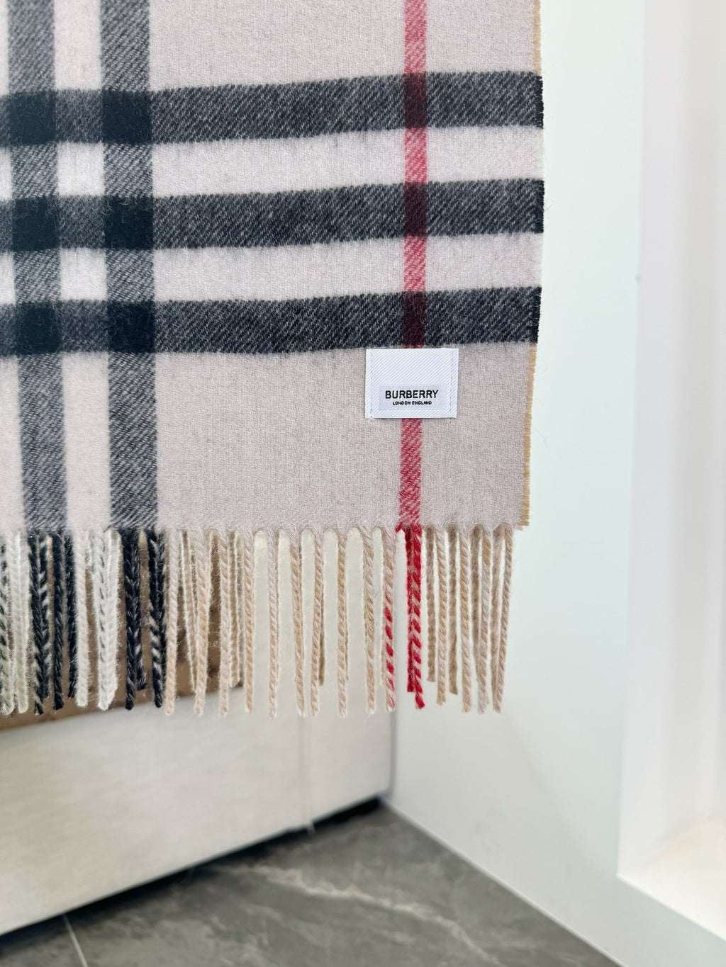 Burberry Check Pattern Colorblock Scarf - 973644965 - Photo 2