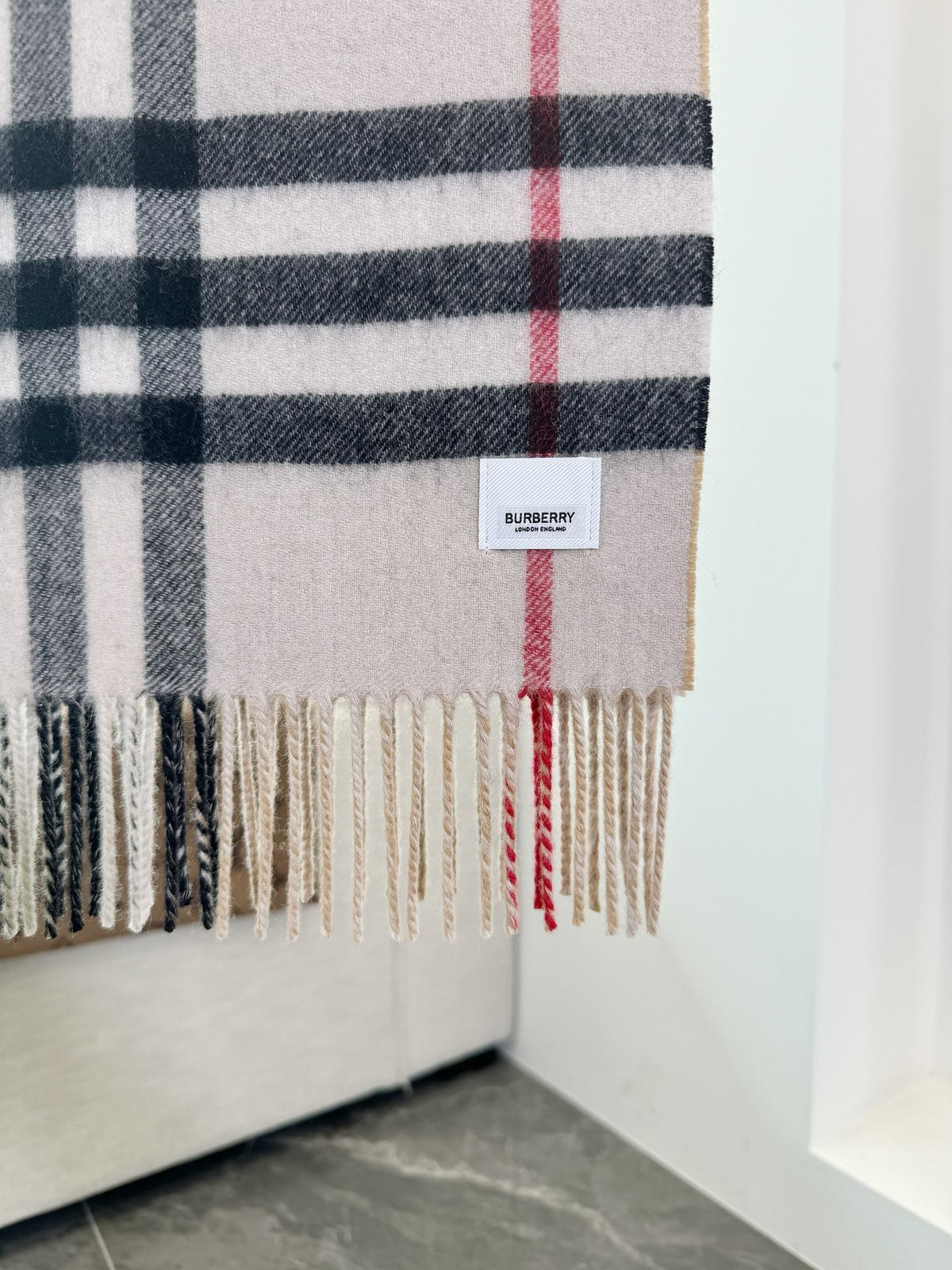 Burberry Check Pattern Colorblock Scarf - 973644965 - Photo 2