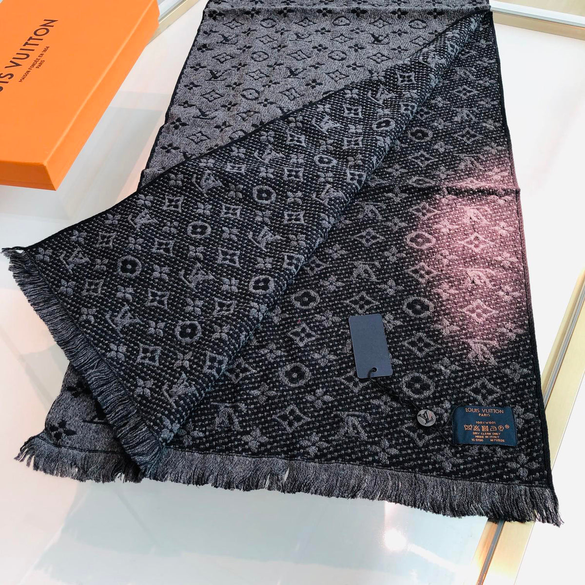 Louis Vuitton Jacquard Logo Detail Scarf - 979032567 - Photo 2